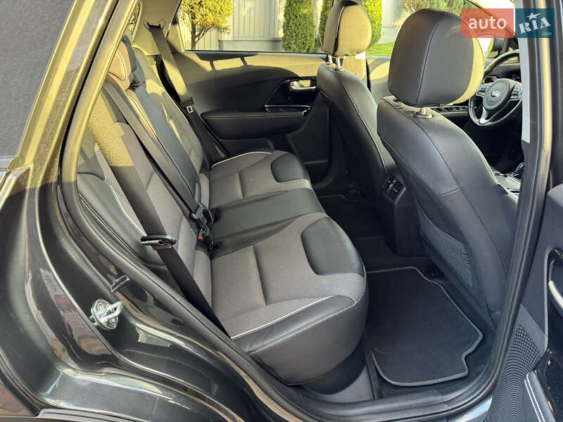 Позашляховик / Кросовер Kia Niro 2021 в Тернополі фото 15 Позашляховик / Кросовер Kia Niro 2021 в Тернополі