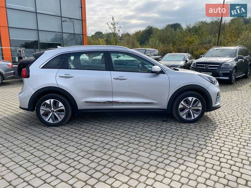 Позашляховик / Кросовер Kia Niro 2020 в Львові фото 8 Позашляховик / Кросовер Kia Niro 2020 в Львові