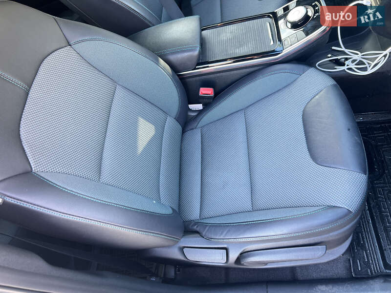 Внедорожник / Кроссовер Kia Niro 2019 в Львове