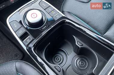 Внедорожник / Кроссовер Kia Niro 2022 в 