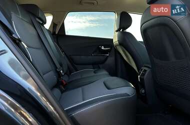 Внедорожник / Кроссовер Kia Niro 2021 в 