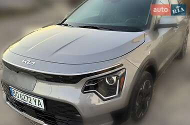 Позашляховик / Кросовер Kia Niro 2023 в Тернополі