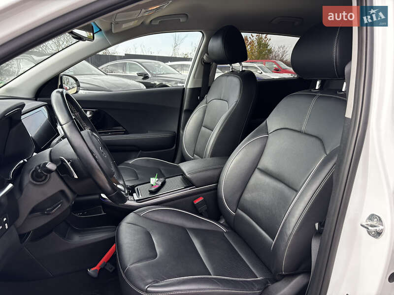 Позашляховик / Кросовер Kia Niro 2020 в Львові фото 26 Позашляховик / Кросовер Kia Niro 2020 в Львові