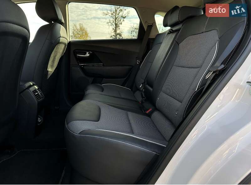 Позашляховик / Кросовер Kia Niro 2022 в Львові фото 85 Позашляховик / Кросовер Kia Niro 2022 в Львові