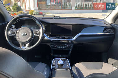 Позашляховик / Кросовер Kia Niro 2021 в 