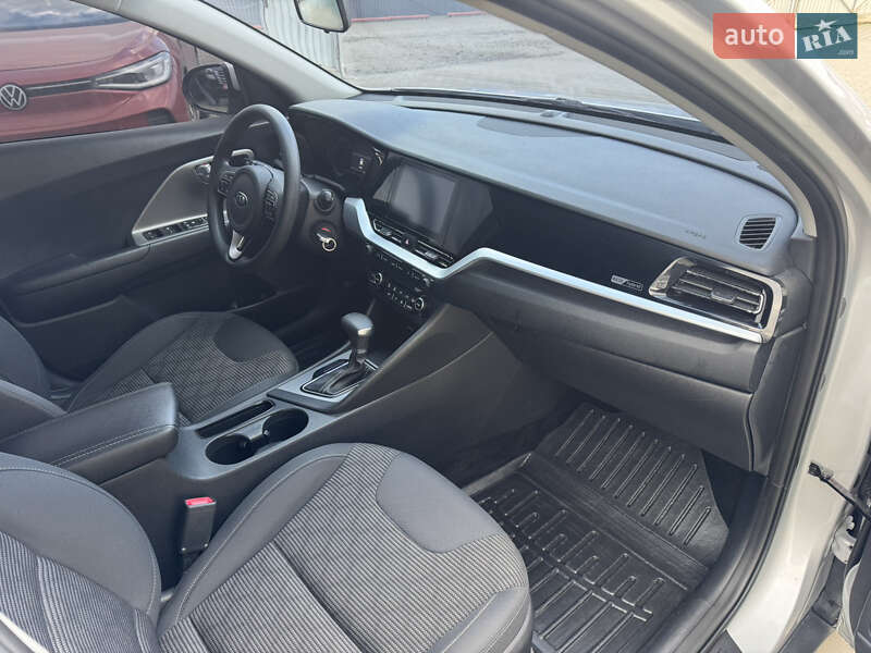 Позашляховик / Кросовер Kia Niro 2020 в Луцьку фото 21 Позашляховик / Кросовер Kia Niro 2020 в Луцьку