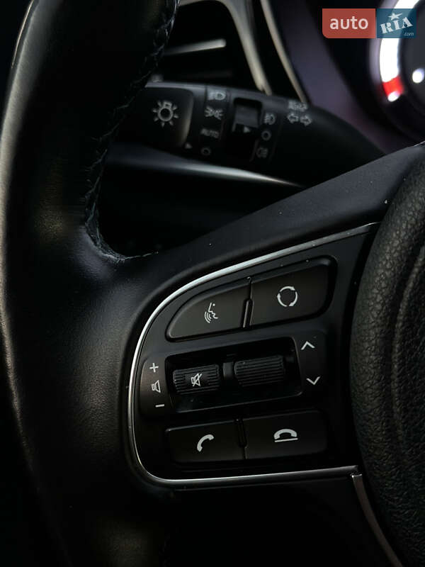 Внедорожник / Кроссовер Kia Niro 2022 в Ровно