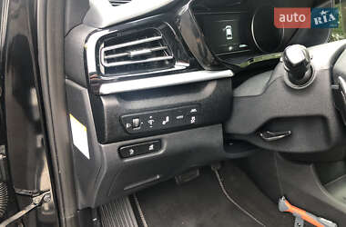 Позашляховик / Кросовер Kia Niro 2020 в 