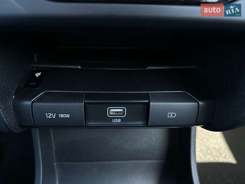 Позашляховик / Кросовер Kia Niro 2020 в Львові фото 11 Позашляховик / Кросовер Kia Niro 2020 в Львові