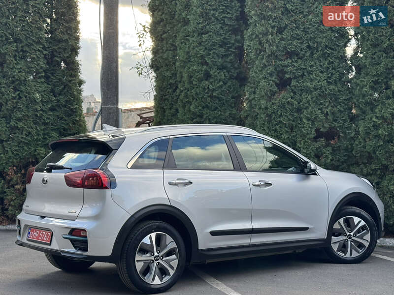 Позашляховик / Кросовер Kia Niro 2021 в Тернополі фото 12 Позашляховик / Кросовер Kia Niro 2021 в Тернополі