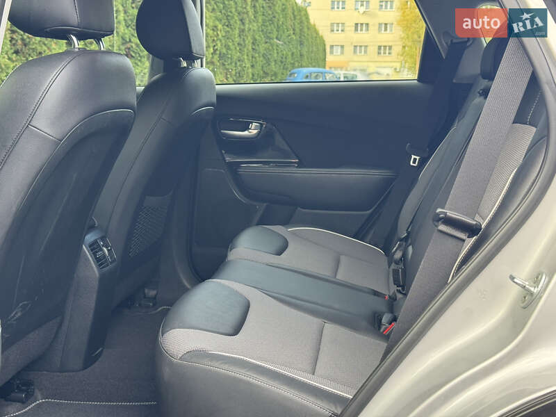 Позашляховик / Кросовер Kia Niro 2021 в Тернополі фото 36 Позашляховик / Кросовер Kia Niro 2021 в Тернополі