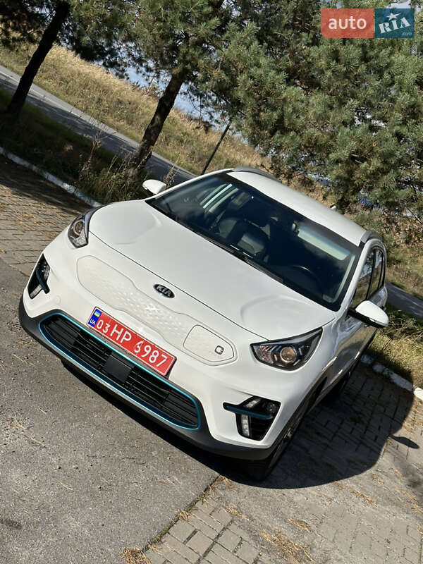 Позашляховик / Кросовер Kia Niro 2020 в Львові фото 16 Позашляховик / Кросовер Kia Niro 2020 в Львові