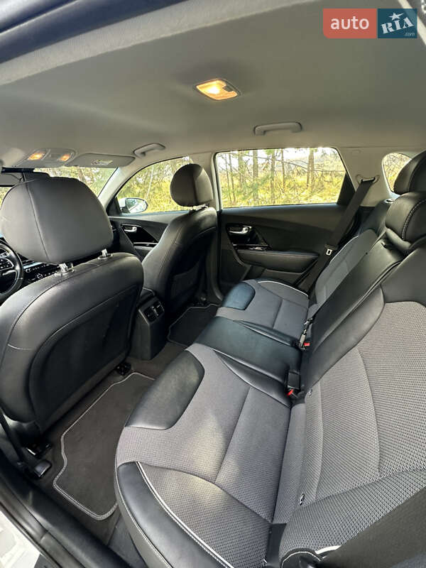 Позашляховик / Кросовер Kia Niro 2020 в Львові фото 34 Позашляховик / Кросовер Kia Niro 2020 в Львові