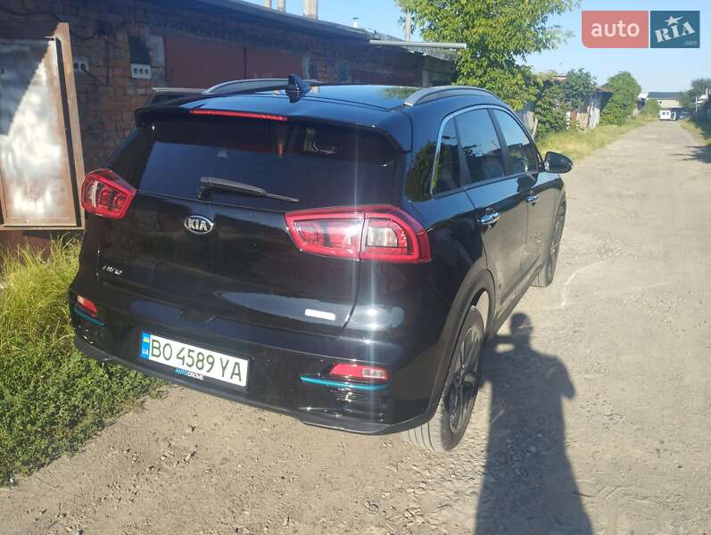 Внедорожник / Кроссовер Kia Niro 2019 в Хмельницком