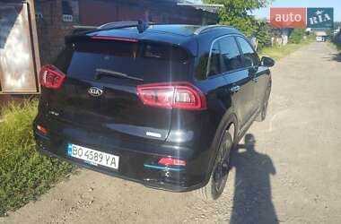 Позашляховик / Кросовер Kia Niro 2019 в  фото 9 Позашляховик / Кросовер Kia Niro 2019 в