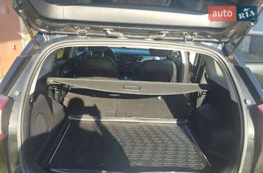 Позашляховик / Кросовер Kia Niro 2019 в  фото 13 Позашляховик / Кросовер Kia Niro 2019 в