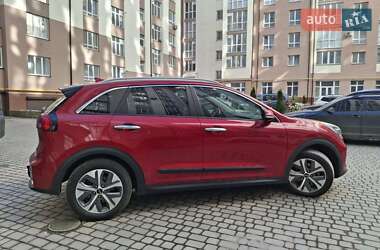 Позашляховик / Кросовер Kia Niro 2020 в Івано-Франківську