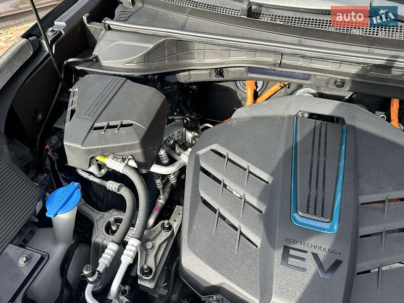 Позашляховик / Кросовер Kia Niro 2020 в Києві