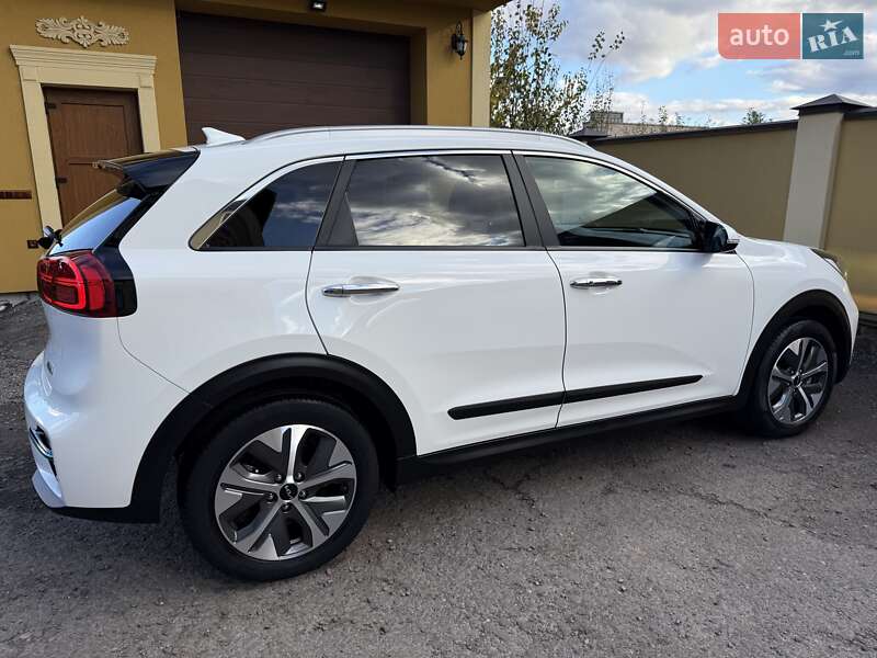 Внедорожник / Кроссовер Kia Niro 2022 в Львове