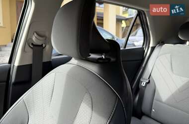 Внедорожник / Кроссовер Kia Niro 2023 в 