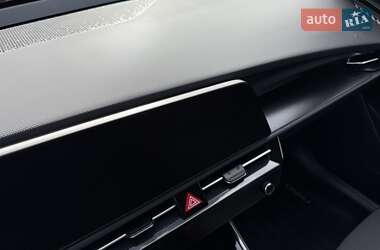 Внедорожник / Кроссовер Kia Niro 2023 в 
