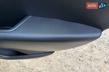 Внедорожник / Кроссовер Kia Niro 2023 в 