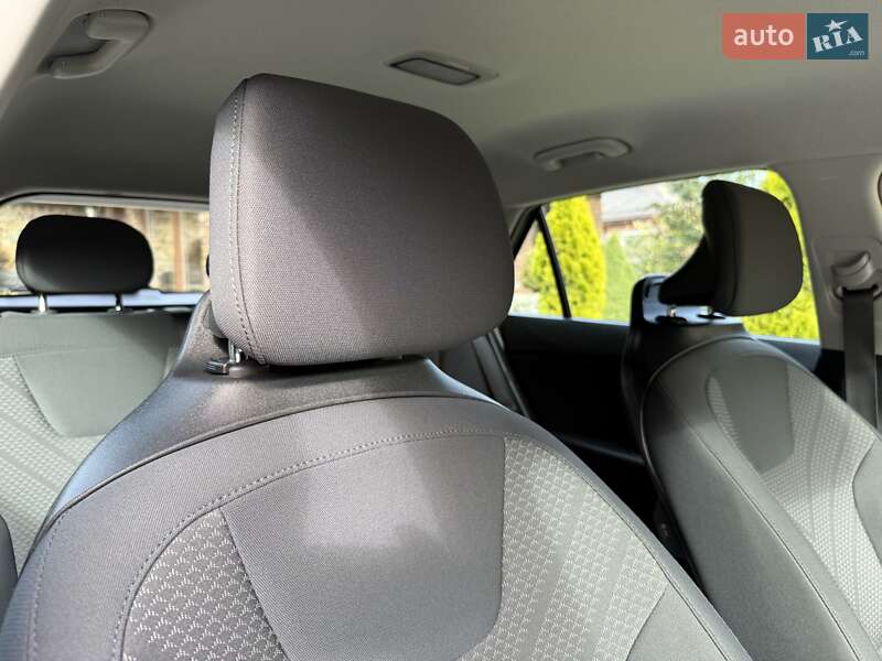 Позашляховик / Кросовер Kia Niro 2022 в Львові