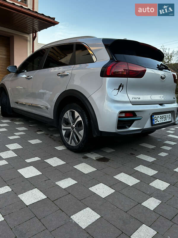 Внедорожник / Кроссовер Kia Niro 2020 в Трускавце фото 5 Внедорожник / Кроссовер Kia Niro 2020 в Трускавце