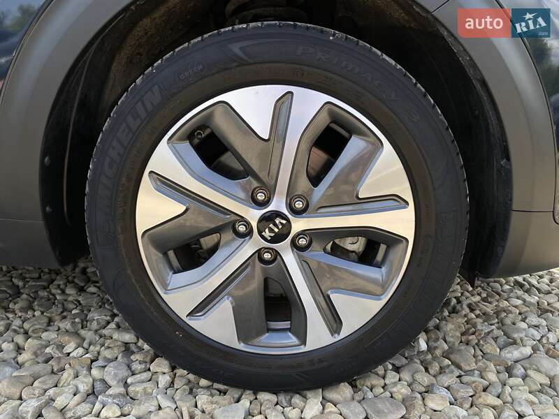 Внедорожник / Кроссовер Kia Niro 2020 в Львове