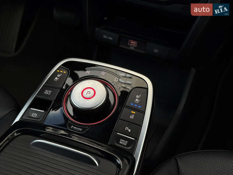 Внедорожник / Кроссовер Kia Niro 2021 в Киеве