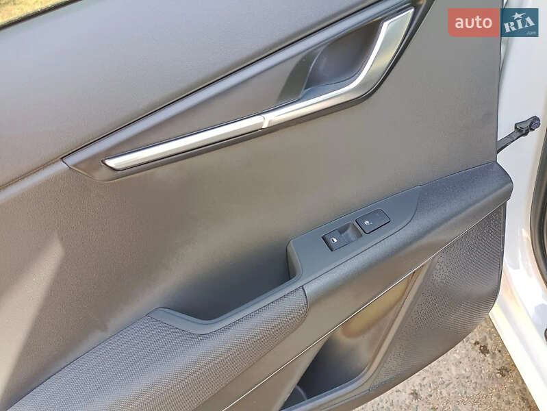 Внедорожник / Кроссовер Kia Niro 2023 в Измаиле фото 9 Внедорожник / Кроссовер Kia Niro 2023 в Измаиле