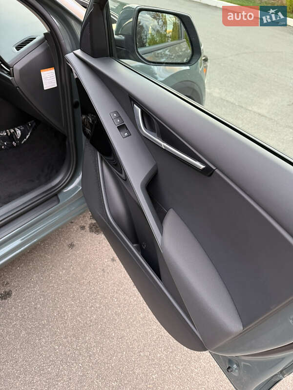 Внедорожник / Кроссовер Kia Niro 2023 в Киеве