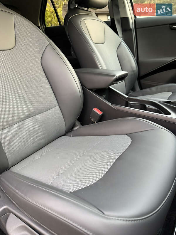 Внедорожник / Кроссовер Kia Niro 2023 в Киеве