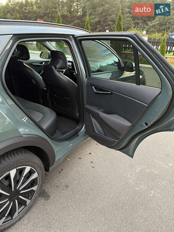 Внедорожник / Кроссовер Kia Niro 2023 в Киеве
