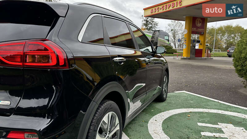 Внедорожник / Кроссовер Kia Niro 2020 в Млинове