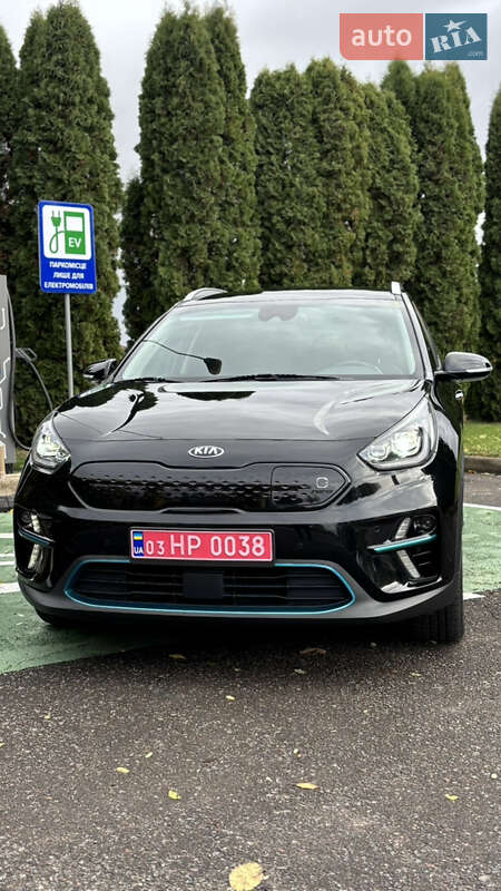 Внедорожник / Кроссовер Kia Niro 2020 в Млинове