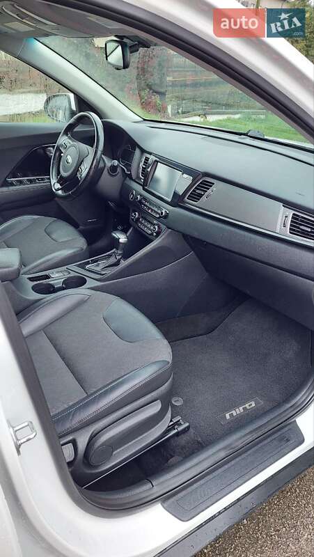 Внедорожник / Кроссовер Kia Niro 2018 в Тысменице фото 19 Внедорожник / Кроссовер Kia Niro 2018 в Тысменице