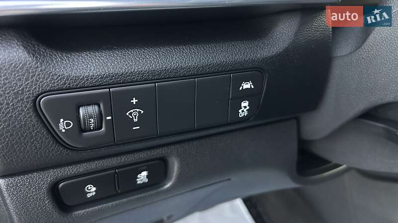 Внедорожник / Кроссовер Kia Niro 2021 в Ивано-Франковске