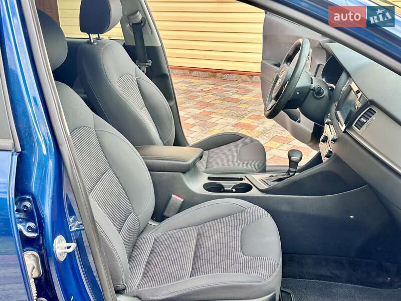 Внедорожник / Кроссовер Kia Niro 2018 в Новом Роздоле