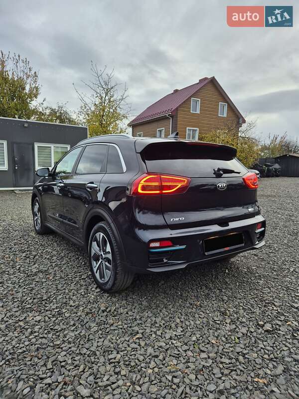 Внедорожник / Кроссовер Kia Niro 2020 в Луцке фото 7 Внедорожник / Кроссовер Kia Niro 2020 в Луцке