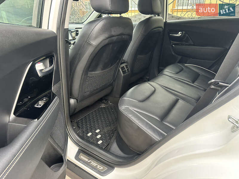 Внедорожник / Кроссовер Kia Niro 2019 в Луцке фото 13 Внедорожник / Кроссовер Kia Niro 2019 в Луцке