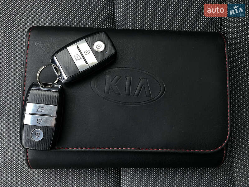 Внедорожник / Кроссовер Kia Niro 2020 в Львове