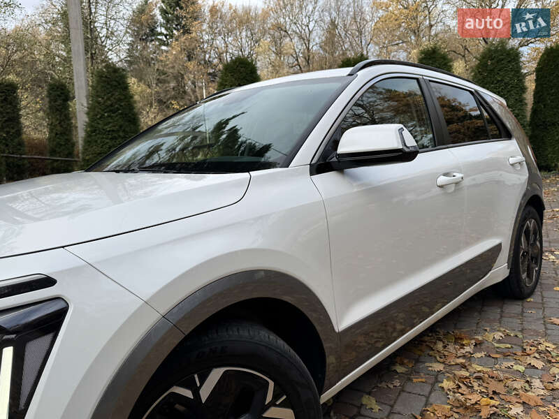 Внедорожник / Кроссовер Kia Niro 2023 в Дрогобыче