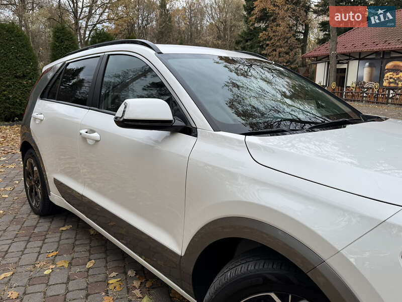 Внедорожник / Кроссовер Kia Niro 2023 в Дрогобыче