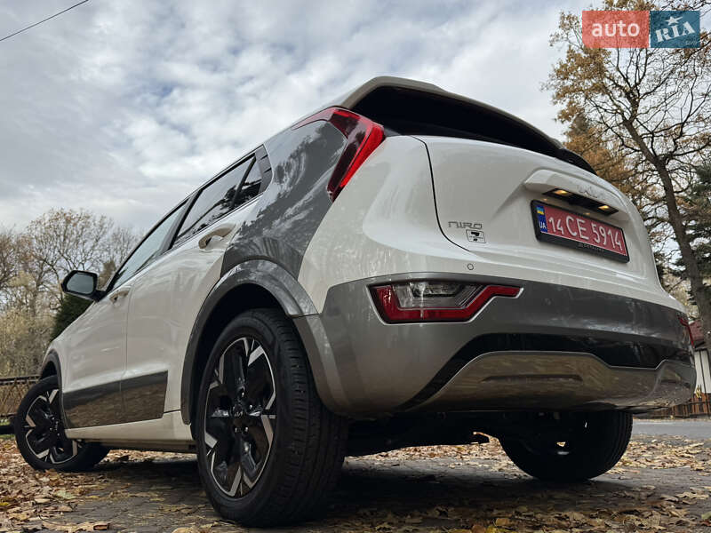 Внедорожник / Кроссовер Kia Niro 2023 в Дрогобыче