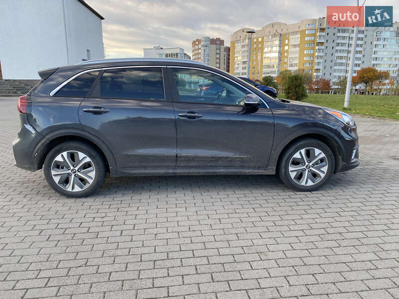 Внедорожник / Кроссовер Kia Niro 2019 в Львове фото 8 Внедорожник / Кроссовер Kia Niro 2019 в Львове