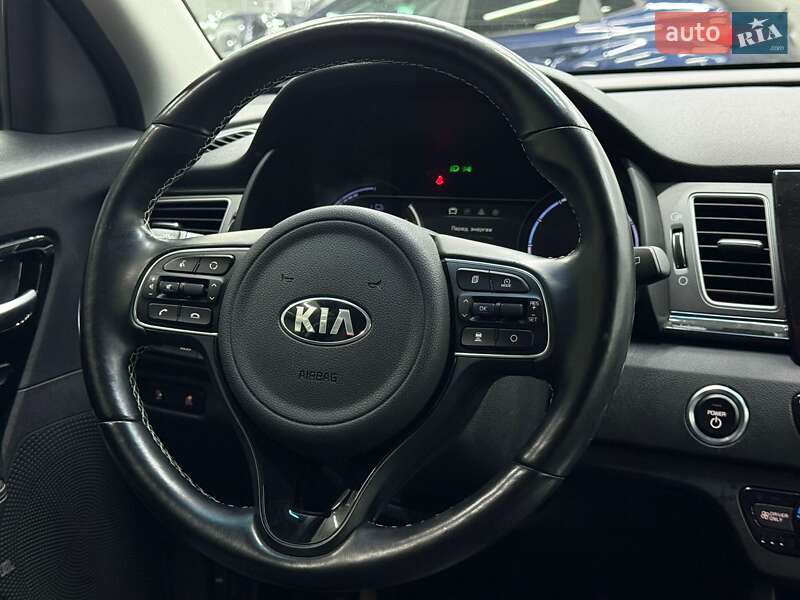 Внедорожник / Кроссовер Kia Niro 2019 в Луцке фото 8 Внедорожник / Кроссовер Kia Niro 2019 в Луцке