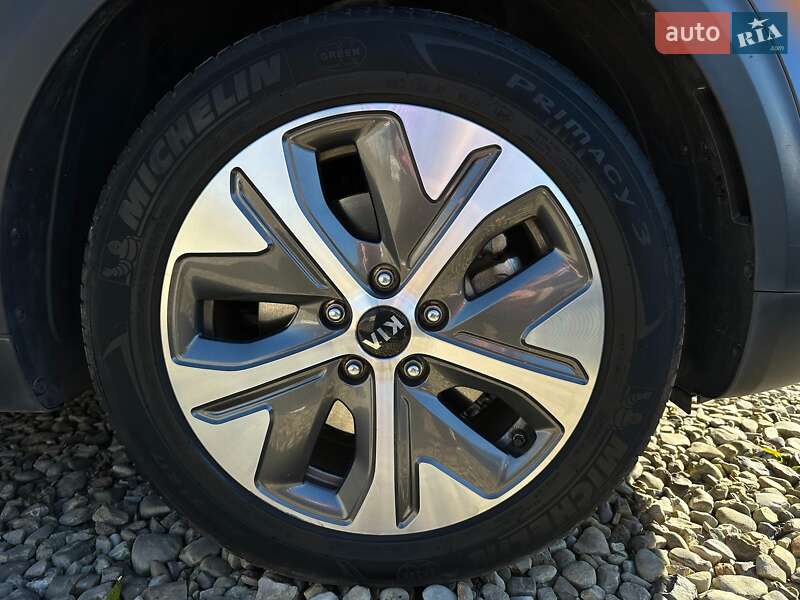 Внедорожник / Кроссовер Kia Niro 2020 в Львове фото 29 Внедорожник / Кроссовер Kia Niro 2020 в Львове