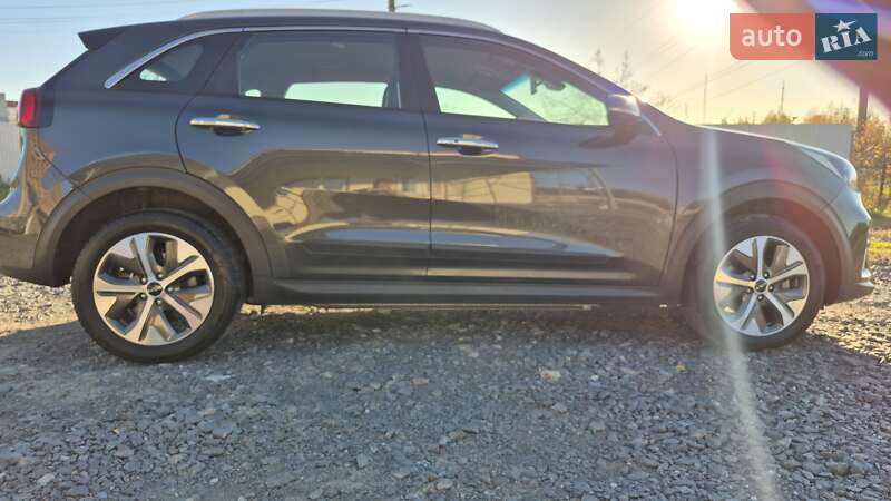 Внедорожник / Кроссовер Kia Niro 2021 в Хмельницком
