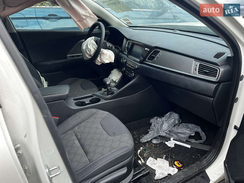 Внедорожник / Кроссовер Kia Niro 2019 в Днепре фото 13 Внедорожник / Кроссовер Kia Niro 2019 в Днепре